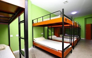 Meet int'l Youth Hostel Pichaiyuan