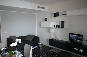 Bellagio Lake Resort Luxury Apartment