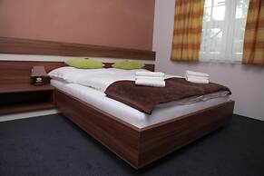 Primus Hotel & Apartments