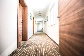 Primus Hotel & Apartments