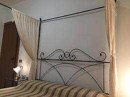 Il Salice on the Lake