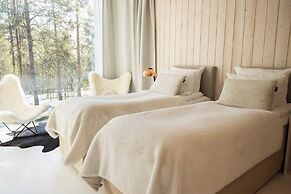 Arctic TreeHouse Hotel