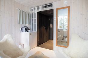 Arctic TreeHouse Hotel