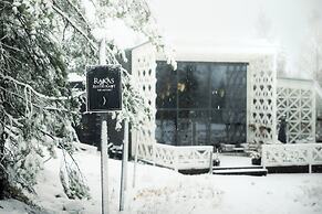 Arctic TreeHouse Hotel