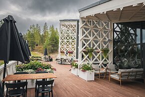 Arctic TreeHouse Hotel