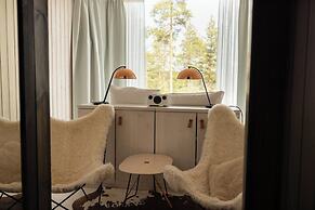 Arctic TreeHouse Hotel