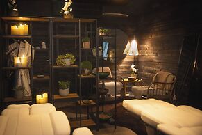 Arctic TreeHouse Hotel