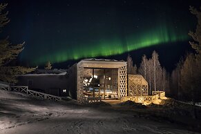 Arctic TreeHouse Hotel