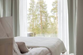 Arctic TreeHouse Hotel