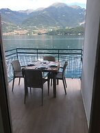 Infinity Luxury Apartment on the Lake