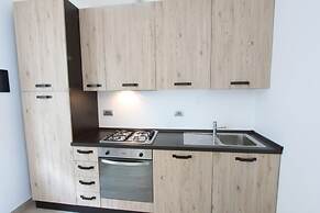 Infinity Luxury Apartment on the Lake