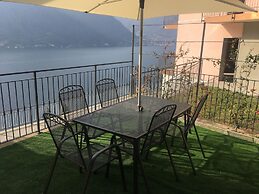 Luxury Apartment with Pool