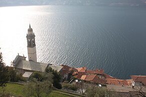 Luxury Apartment with Pool