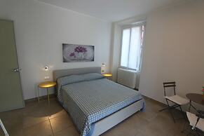 New Luxury House on the Lake