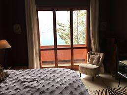 Swan's Nest Luxury Apartment on the Lake