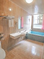 Jade Spring Hot Spring Hotel