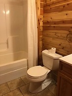 Riverbay Adventure Inn