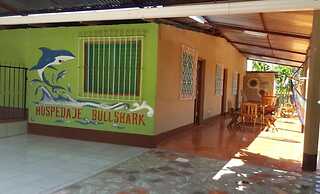 Inn Hospedaje BullShark