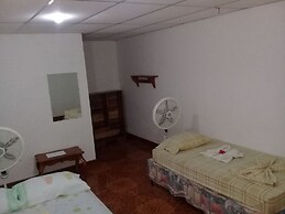 Inn Hospedaje BullShark