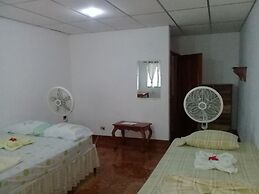 Inn Hospedaje BullShark