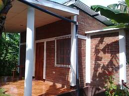 Inn Hospedaje BullShark