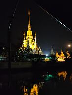 Amstellux Apartments