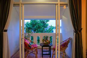 Han & Daniel Villa Boutique