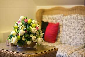 Han & Daniel Villa Boutique