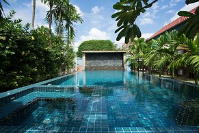 Han & Daniel Villa Boutique