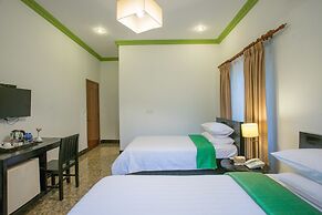 Han & Daniel Villa Boutique