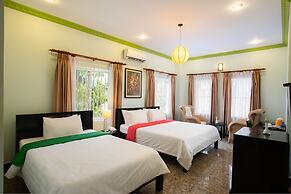 Han & Daniel Villa Boutique