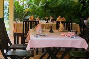 Han & Daniel Villa Boutique