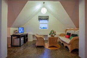 Han & Daniel Villa Boutique