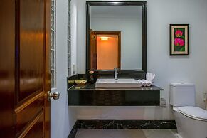 Han & Daniel Villa Boutique