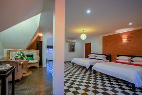 Han & Daniel Villa Boutique