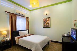 Han & Daniel Villa Boutique