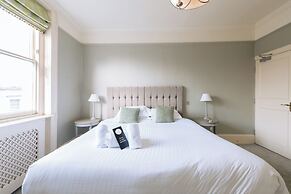 The Crown Pub & Guesthouse