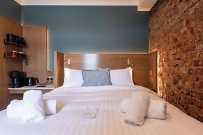 The Crown Pub & Guesthouse