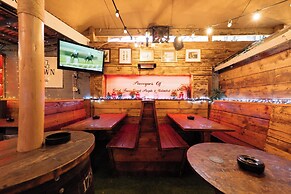 The Crown Pub & Guesthouse