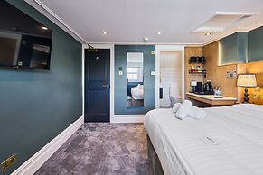 The Crown Pub & Guesthouse