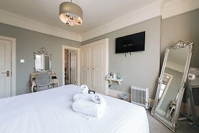 The Crown Pub & Guesthouse