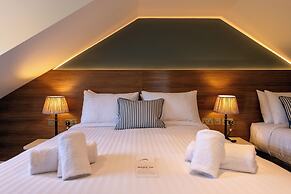 The Crown Pub & Guesthouse