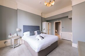 The Crown Pub & Guesthouse