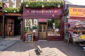 The Crown Pub & Guesthouse