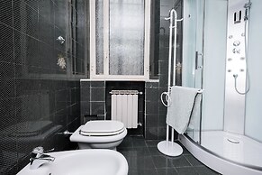 Lush Garden Steps Away from Great Park