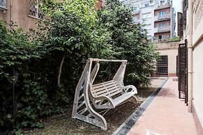 Lush Garden Steps Away from Great Park