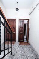 Lush Garden Steps Away from Great Park