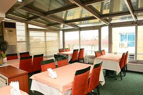 Turk Inn Uzcan Hotel