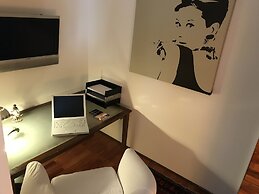 Luxury Kensington Apartment W8