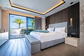 Monte Palm Beach